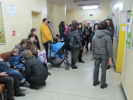 Започване на антивирусно лечение и самоизолацията са ключови за предотвратяване