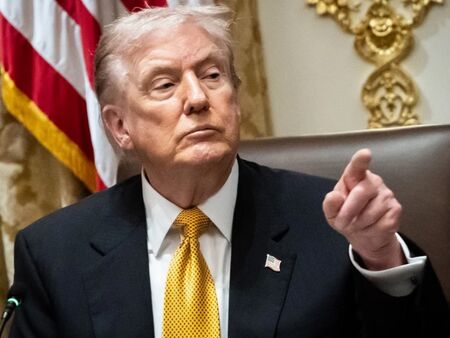 ЕС свиква извънредна среща а европейски лидери предупреждават че ескалацията