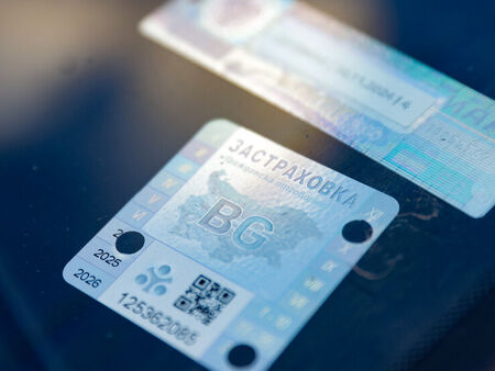 Срив в системата на МВР спря издаването на застраховка "Гражданска отговорност"