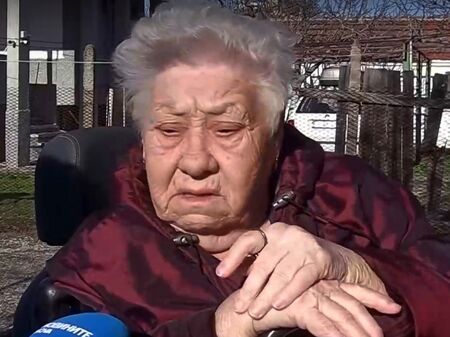 Казаха ми да не затварям телефона и аз не го