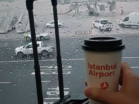 Кошмар в Турция заради студа, отмениха над 100 полета