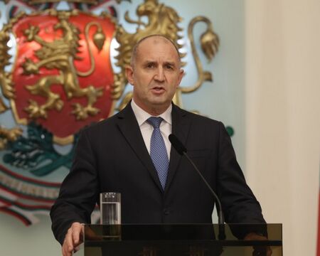 Съпругата на Пламен Бобоков блесна в галерията на Ники Младжов (СНИМКИ)