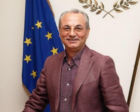 Ахмед Доган пръв заяви подкрепа за бъдеща партия на Румен Радев