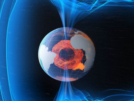 Слънчева активност наруши магнитното поле на Земята и предизвика ярки сияния