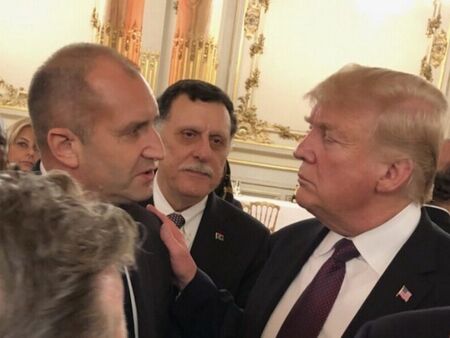 Българският държавен глава подчертава значението на мирните инициативи на президента