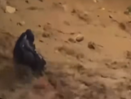 Двама души загубиха живота си дъждът не спира Двама души