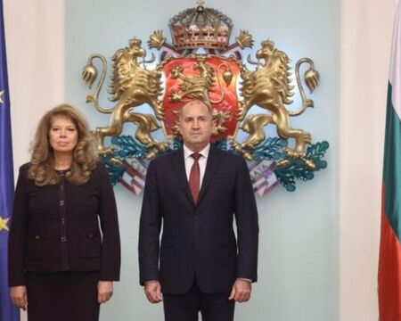 КС гласува дали да приеме оставката на президента Румен Радев