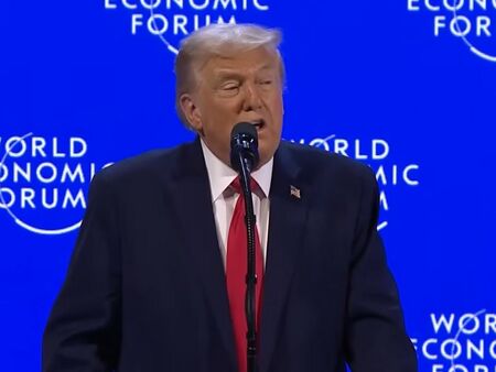 Европа се движи в грешна посока, няма да нападаме Гренландия: Какво каза Тръмп в Давос?