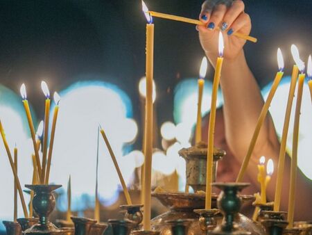 Почитаме паметта на две светици, ето кой има имен ден на 24 януари