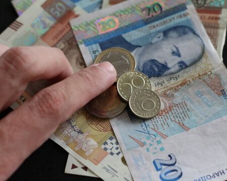 Сбогуваме се с лева: Остава още само една седмица