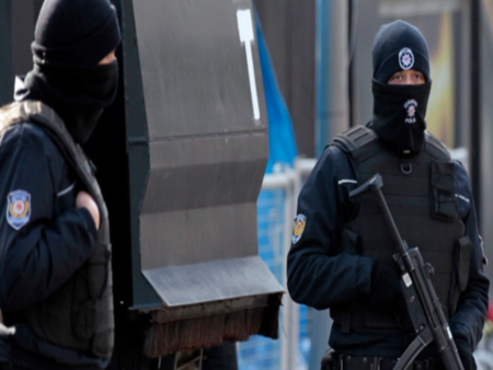 Откриха обезглавено тяло на жена в контейнер за боклук в Истанбул, задържани са трима