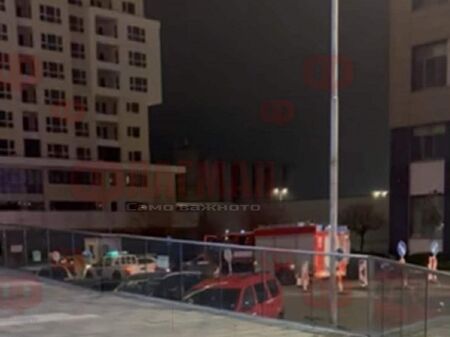 Всички ресторанти обаче продължават да работят и изглежда тревогата е