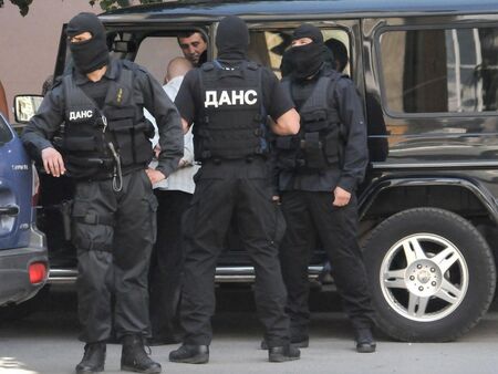 ДАНС въвежда задължителни месечни пешеходни походи за служителите си