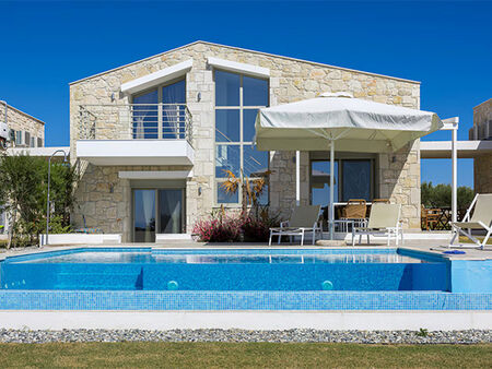 Българите се втурнаха да инвестират в имоти Гърция, плащат до 200 000 евро