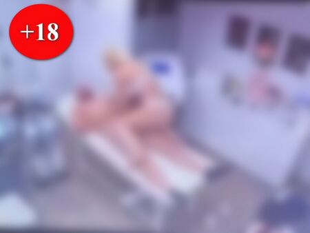 Видеа с голи клиентки и записи от полови актове се