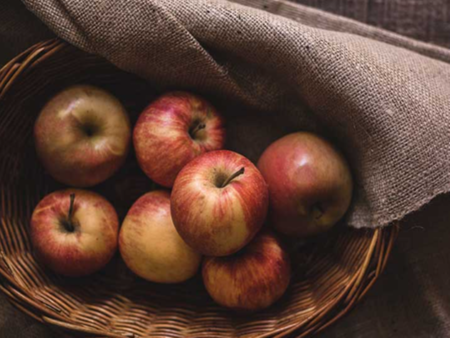 Почти всички ябълки в Европа съдържат остатъци от пестициди