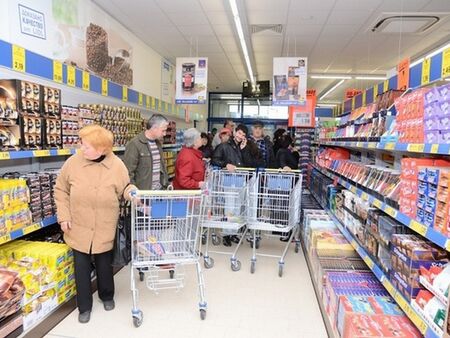 Момчето се държало агресивно и невъзпитано Тийнейджър качи кучето си в