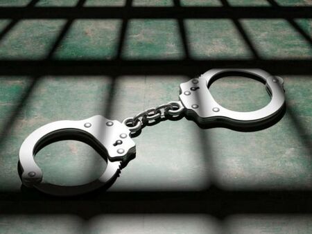 Георги Ганов нахлу на сесия, удари жестоко общински съветник