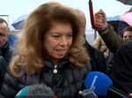 Според Конституцията, президентът Илияна Йотова сега трябва да проведе консултации с парламентарните групи, да обяви кой кандидат ще поеме служебния кабинет