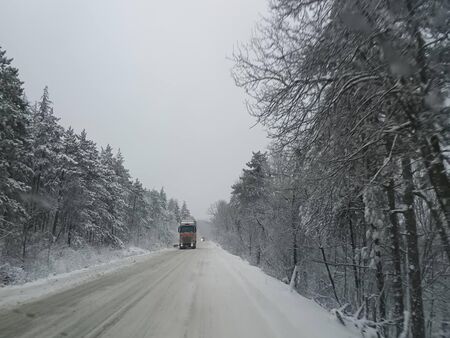 Oбщо 49 машини работят на терен Всички републикански пътища на