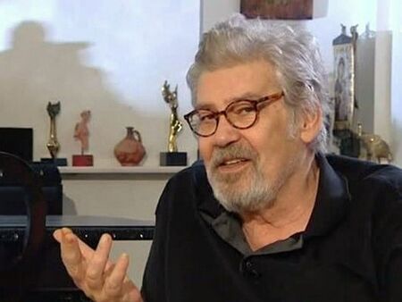 Докато едни политически льотчици набират височина други губят тяга и