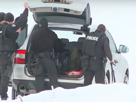 Разследването на зловещата смърт на трима души в хижа край