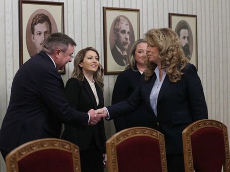 Деница Сачева посочи че Йотова е показала че е ярък