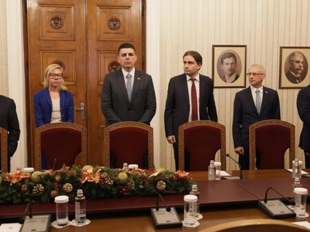 ПП-ДБ иска от президента служебния кабинет да смени Борислав Сарафов