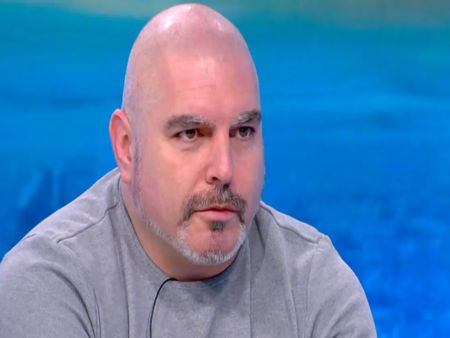 От другата страна на Петрохан има черен път който стига