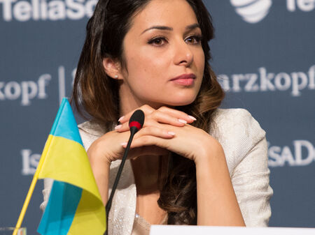 Украинска певица се възмути от Виетнам: Пълно е с боклуци, има и много руснаци