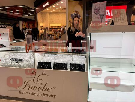 На вниманието на КЗП и НАП: Магазин в мол "Галерия" в Бургас не издава касови бележки