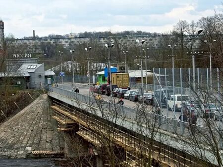 Естония затваря граничните си пунктове с Русия през нощта