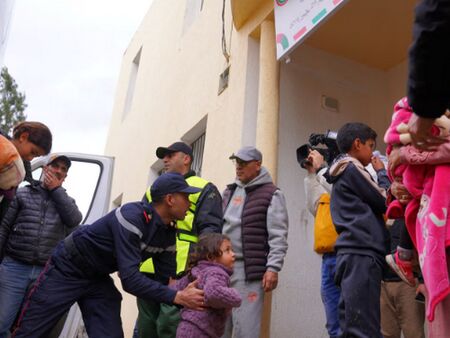 Ад в Мароко: Проливни дъждове евакуираха близо 150 000 души