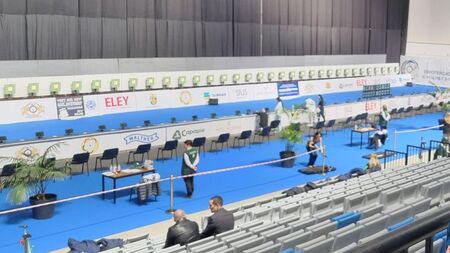 Юношите ни си прибраха златото от Европейското по спортна стрелба