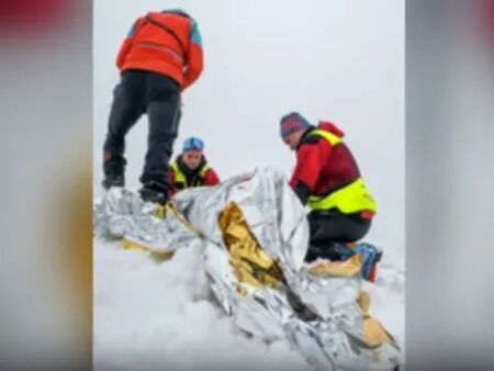 Лавина във Високите Татри отне живота на двама унгарски туристи