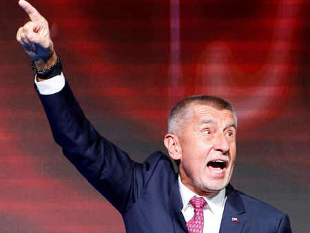 До 15 години без социални мрежи? Чехия готви прецедент в ЕС