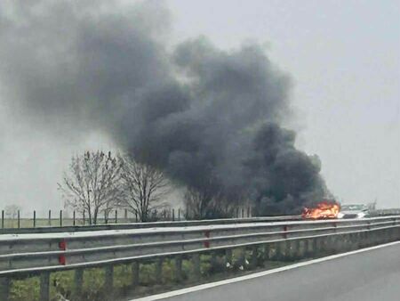 Инцидентът стана на 160 ия километър в посока София Бургас