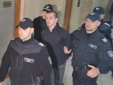 Никола Бургазлиев поиска да излезе от ареста за да учи