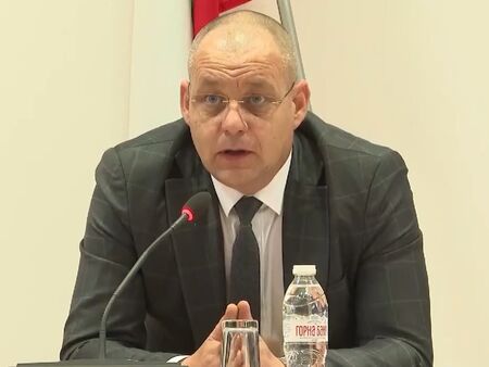 Започна брифингът на прокуратура и МВР по случая "Петрохан", излъчват видеозаписи от хижата (НА ЖИВО)