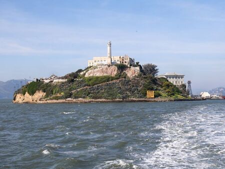 В сенките на Скалата: защо Алкатрас все още ни вълнува и привлича