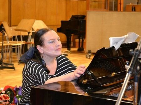 МВР се опитва да ни пробута евтина версия, не вярвам в нито една дума, каза майката на Ивайло Калушев