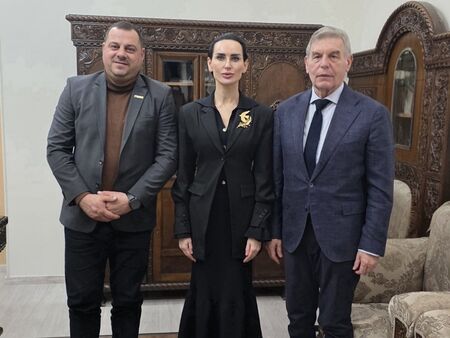 Утре Маргарита Петкова представя премиерно новата си книга „Тъй рече Виктор“ в Бургас