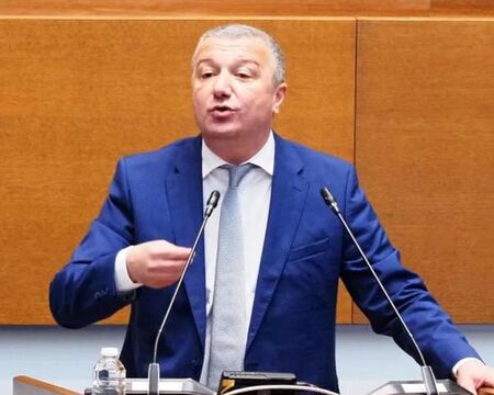 Наталия Киселова поема ръководството Промени в ръководството на парламентарната група