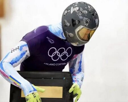 Отстраниха украински състезател заради каска в памет на жертвите от войната