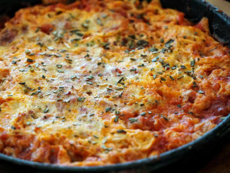 Домашна запеканка с картофи и сирене се превръща в хит в българските кухни