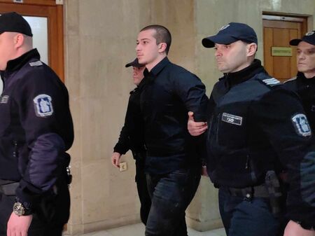 Осигурена му е възможност да се образова спрямо Закона за изпълнение