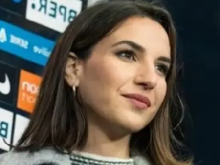 Топ треньор целуна журналистка, тя го защити