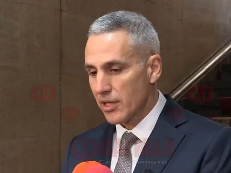 Очаква се вътрешното министерство да поеме професор Веселин Вучков а