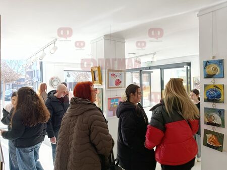 Хиляди посетиха Несебър за Празника на любовта и виното