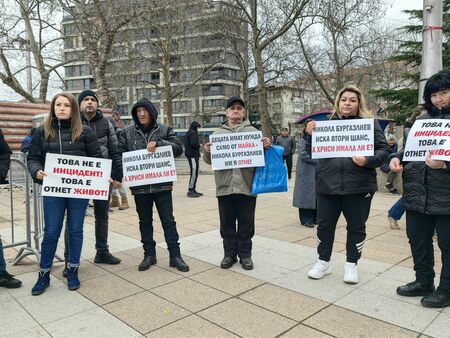 След минути ще се гледа въззивната мярка за неотклонение  Апелативният